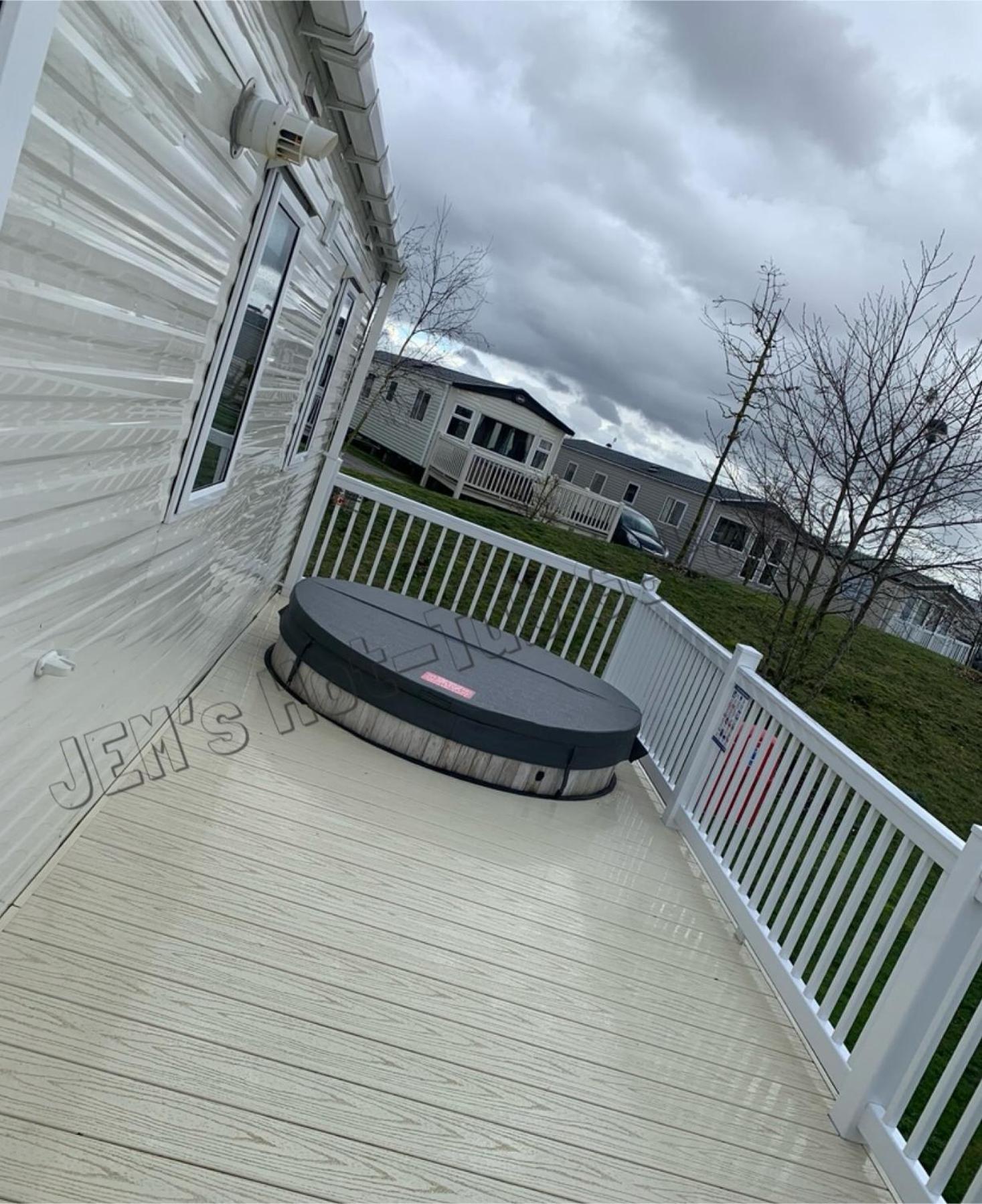 Holiday home Jems Hot-tub Getaways 6 Berth At Lakes *